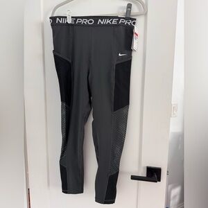Nike Pro Women’s Charcoal and Black Leggings
